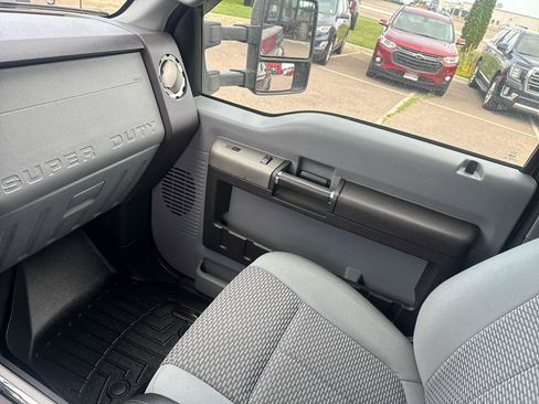 Used 2012 Ford F250 XLT w/ Heavy Service Suspension Pkg AWD/4WD image 19