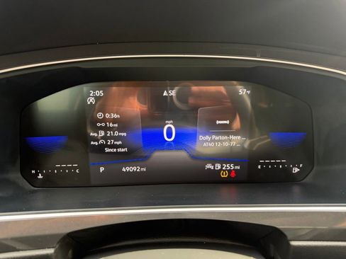 Used 2024 Volkswagen Tiguan SE image 24