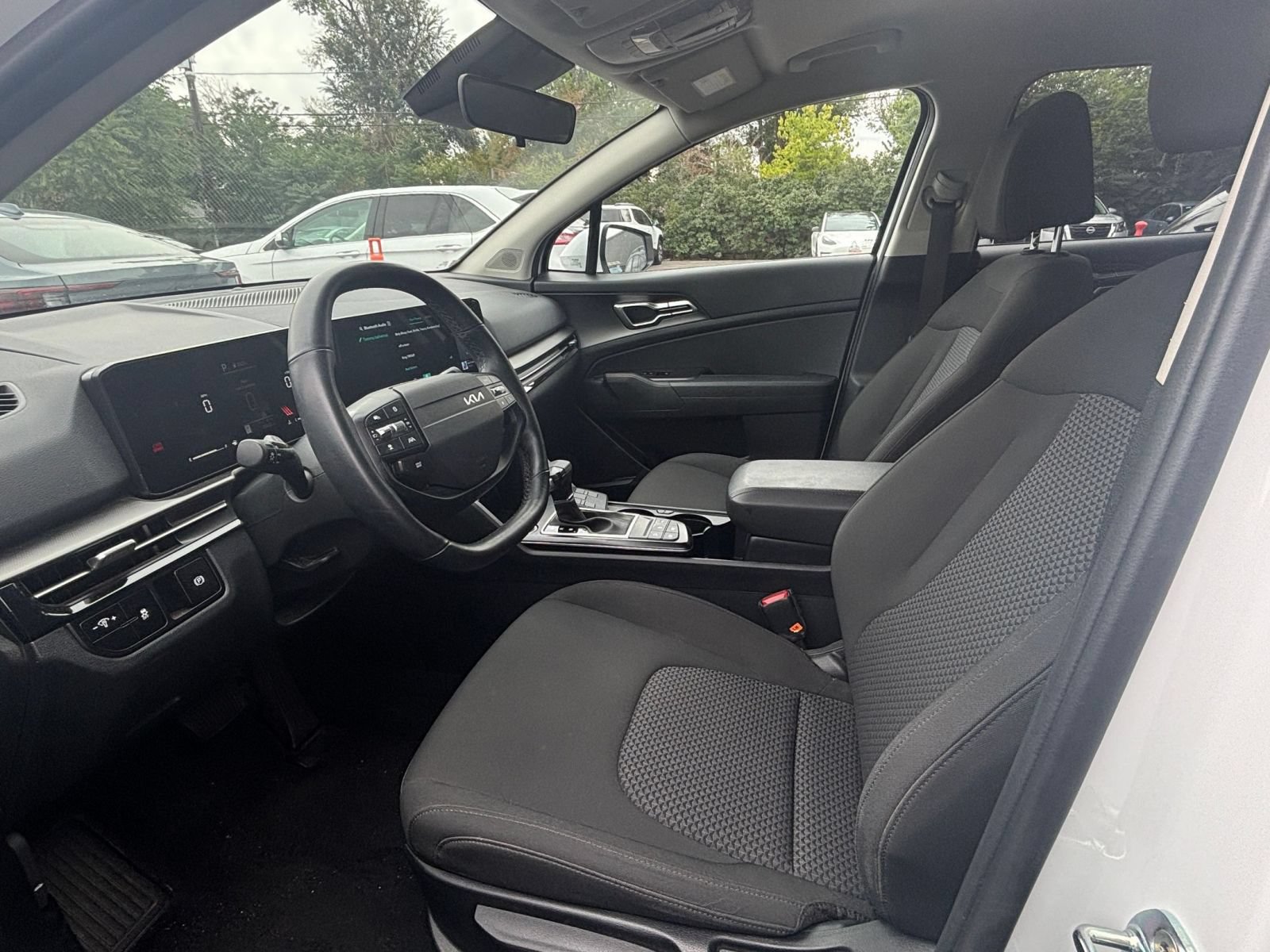 Used 2026 Kia Sportage LX FWD image 24