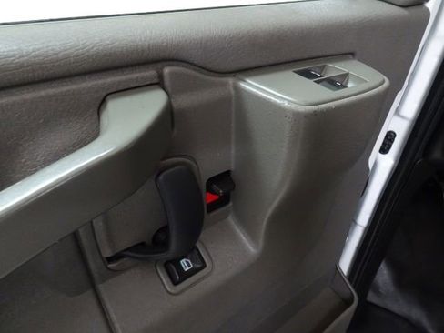 Used 2019 Chevrolet Express 2500 Extended w/ Driver Convenience Package image 24