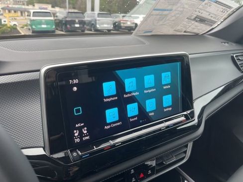 New 2026 Volkswagen Atlas Cross Sport SEL Premium R-Line AWD/4WD image 17