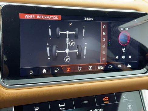 Used 2021 Land Rover Range Rover Sport HSE Dynamic image 25