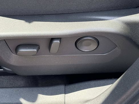Used 2025 Buick Envision Preferred AWD/4WD image 16