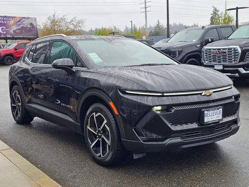 New 2026 Chevrolet Equinox EV LT FWD image 7