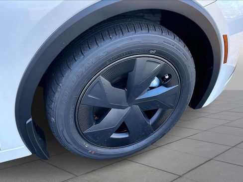 New 2026 Toyota Prius Plug-In Hybrid image 12