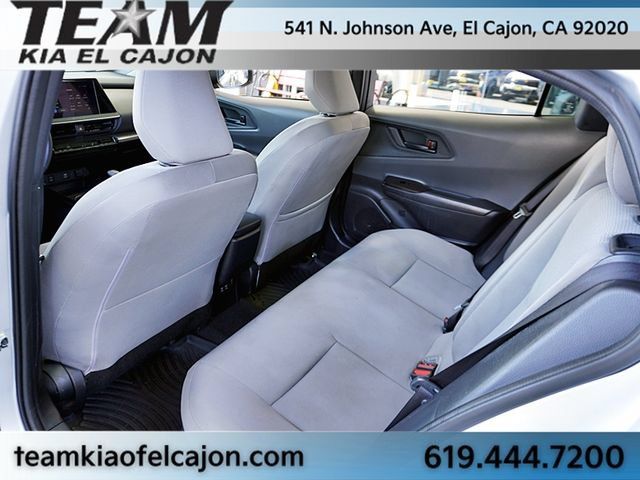 Used 2025 Toyota Prius LE FWD image 19