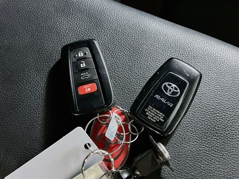 Used 2024 Toyota RAV4 XLE w/ Convenience Package FWD image 36
