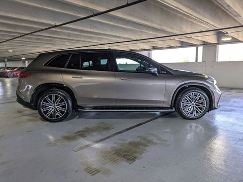 Used 2024 Mercedes-Benz EQS 450+ SUV image 4