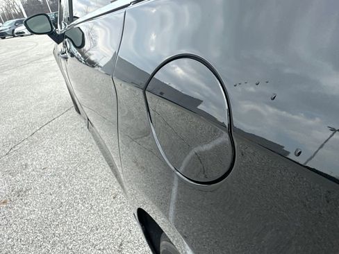 Used 2024 Chrysler Pacifica Touring-L image 39