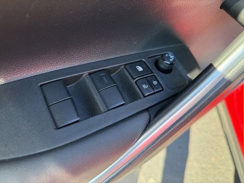 Used 2023 Toyota Corolla Cross LE image 12