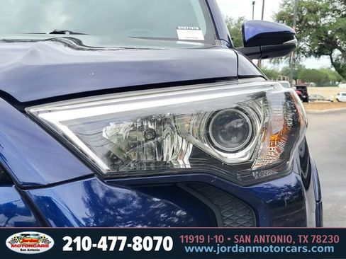 Used 2018 Toyota 4Runner SR5 Premium AWD/4WD image 10