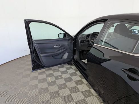 Used 2024 Nissan Sentra SV FWD image 10