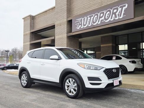 Used 2019 Hyundai Tucson SE image 1