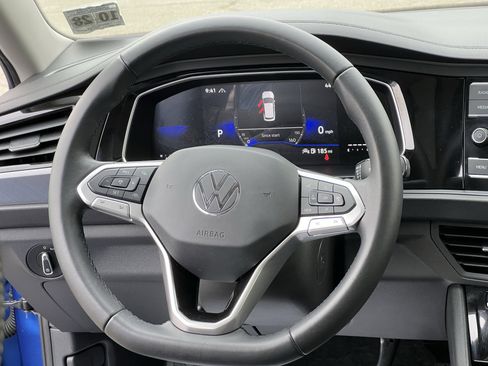 Used 2024 Volkswagen Jetta SE w/ Panoramic Sunroof Package image 20