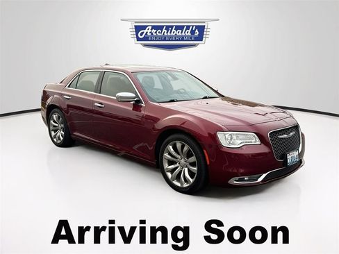 Used 2019 Chrysler 300 Limited RWD image 1
