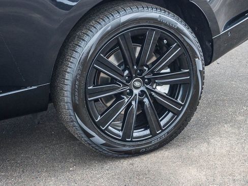 New 2025 Land Rover Range Rover SE image 10