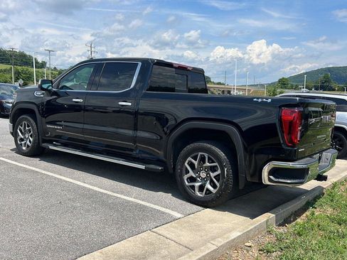 Used 2023 GMC Sierra 1500 SLT w/ SLT Premium Plus Package AWD/4WD image 2