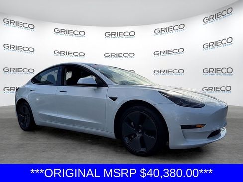 Used 2023 Tesla Model 3 Standard Range RWD image 1