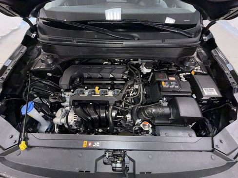 Used 2025 Hyundai Venue SEL FWD image 10
