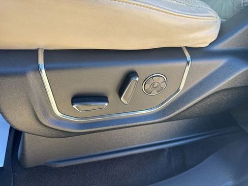 Used 2021 Ford Expedition Max Platinum image 9