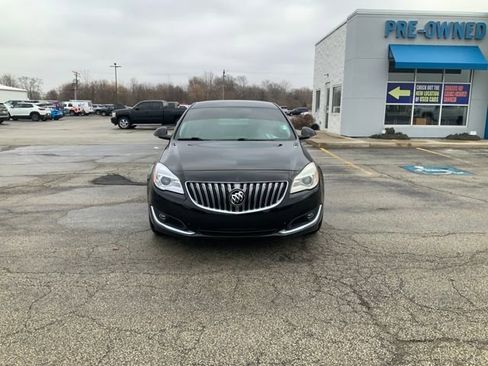 Used 2016 Buick Regal Sport Touring image 3