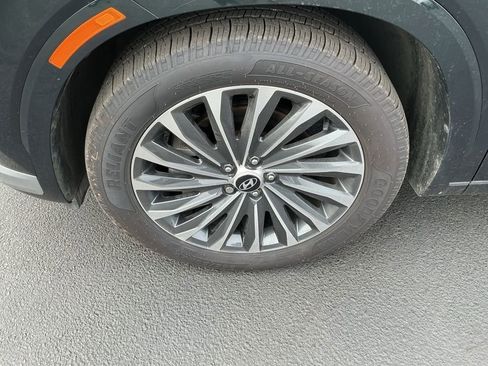 Used 2024 Hyundai Palisade Calligraphy image 6