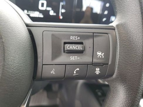 Used 2025 Nissan Kicks SV w/ Illumination Package FWD image 23