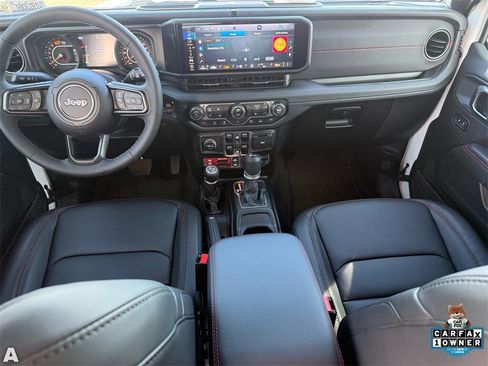 Certified 2026 Jeep Wrangler Unlimited Rubicon image 25