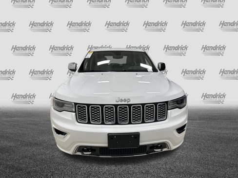 Used 2017 Jeep Grand Cherokee Overland image 3