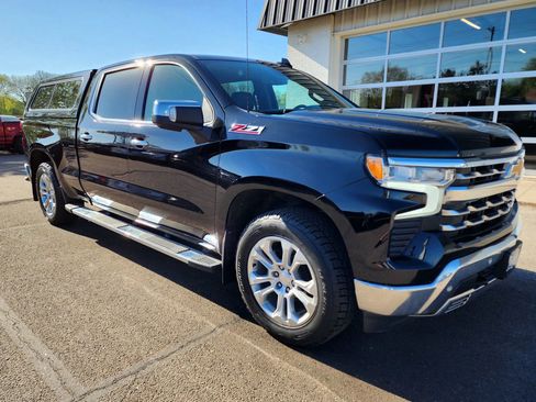Used 2024 Chevrolet Silverado 1500 LTZ AWD/4WD image 2