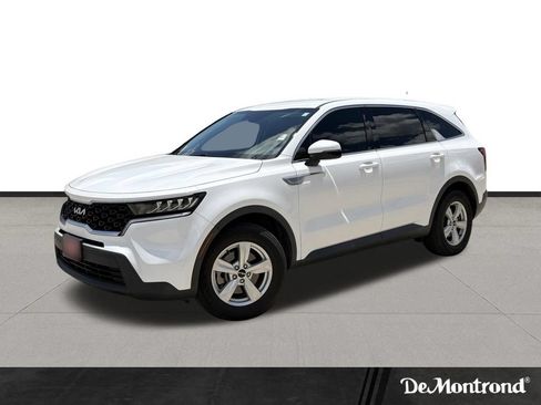 Used 2023 Kia Sorento LX FWD image 1