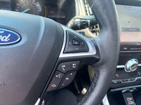 Used 2019 Ford Edge Titanium w/ Equipment Group 301A AWD/4WD image 35