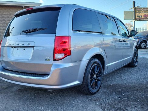 Used 2019 Dodge Grand Caravan SXT image 10