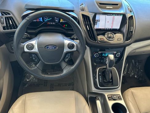 Used 2014 Ford C-MAX Energi SEL w/ Equipment Group 302A FWD image 17