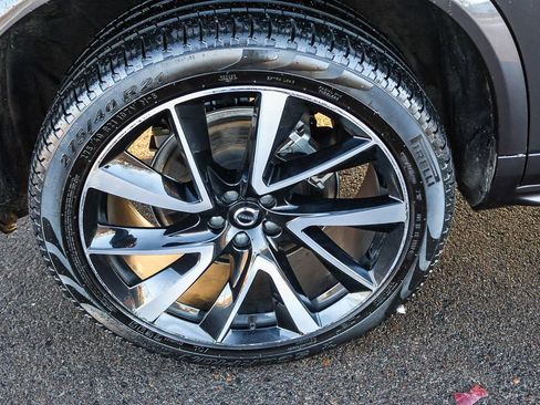 Used 2024 Volvo XC90 B6 Plus w/ Protection Package Premier image 15