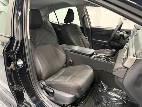 Used 2025 Toyota Camry LE FWD image 36