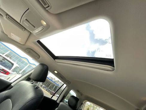 Used 2023 Nissan Armada SL w/ Captain's Chairs Package AWD/4WD image 22
