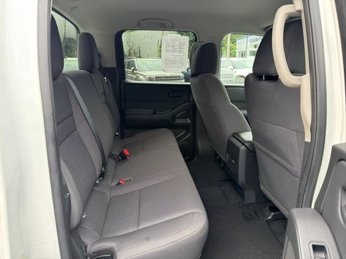 Used 2024 Nissan Frontier S AWD/4WD image 25