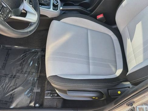 Used 2024 Hyundai Venue SEL FWD image 18