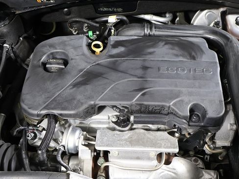 Used 2020 Chevrolet Malibu LS image 12