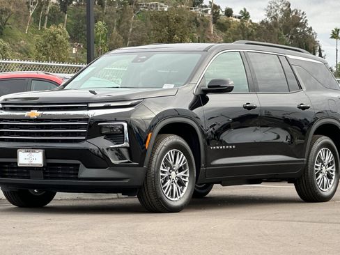 New 2026 Chevrolet Traverse LT w/ LPO, Illumination Package image 8