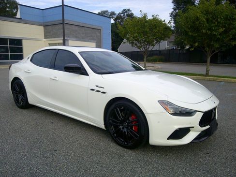 Used 2022 Maserati Ghibli Modena Q4 AWD/4WD image 6