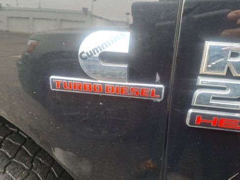 Used 2018 RAM 2500 Tradesman w/ Chrome Appearance Group image 9