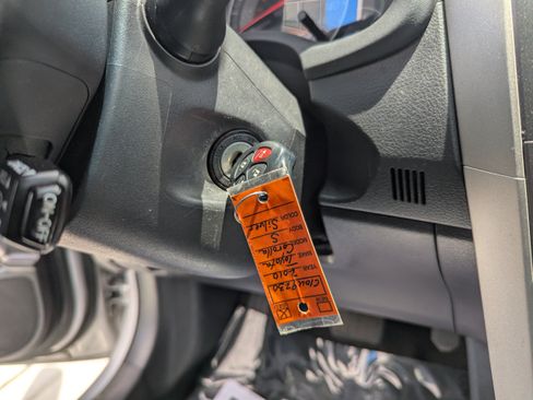 Used 2010 Toyota Corolla FWD image 17