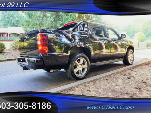 Used 2012 Chevrolet Avalanche LTZ AWD/4WD image 9