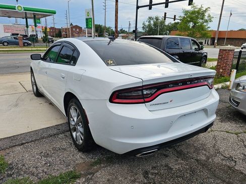 Used 2022 Dodge Charger SXT AWD/4WD image 9