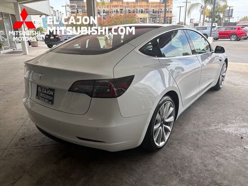 Used 2018 Tesla Model 3 Long Range RWD image 3