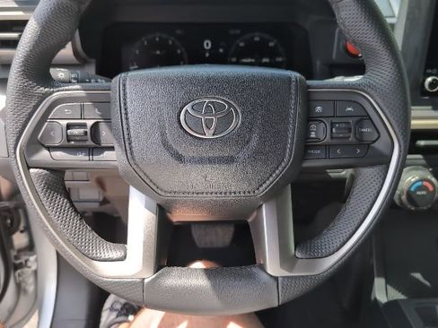 Used 2025 Toyota Tacoma TRD Off-Road image 11