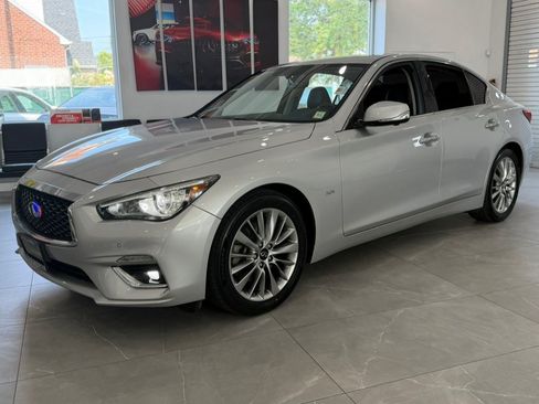 Used 2020 INFINITI Q50 Luxe w/ Essential Package (3.0T Luxe) AWD/4WD image 3