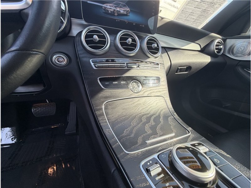 Used 2020 Mercedes-Benz C 300 Sedan w/ Premium Package image 34